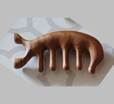 מסרק עץ לקרקפת